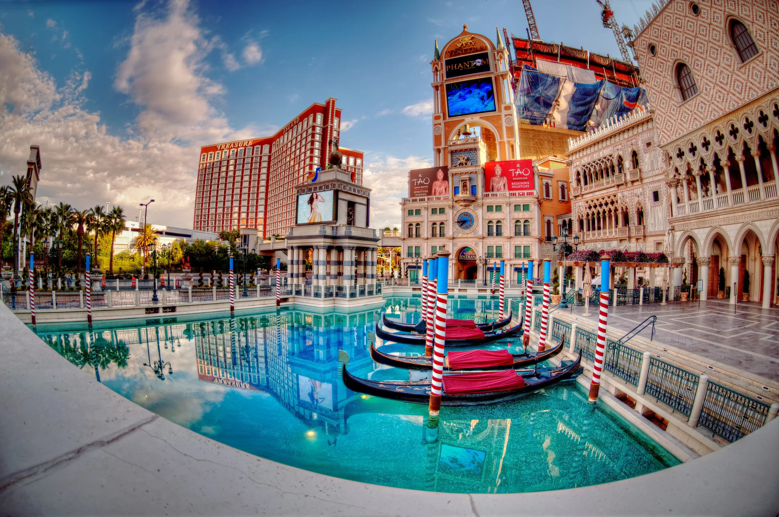 How to Secure the Best Room Blocks and Venues in Las Vegas: A Smart Event Planner’s Guide